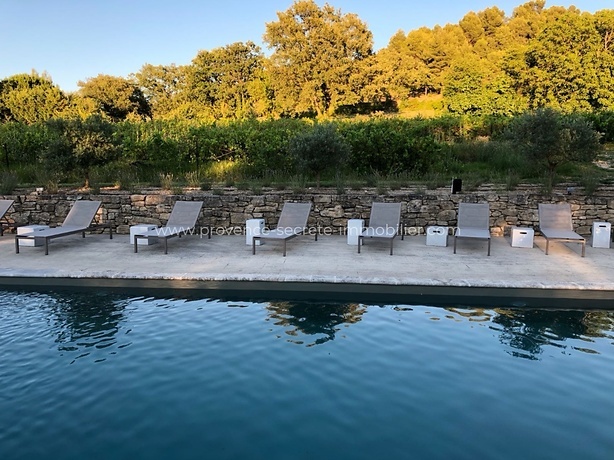 Au coeur de la Provence, superbe maison tout confort avec piscine